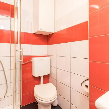 Stunning In With Wifi Appartement Pula