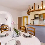 Stunning Apartment In Pula With Swimming Pool פולה